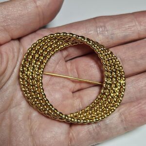Vintage Monet Gold Tone Twisted Rope Oval Brooch Pin